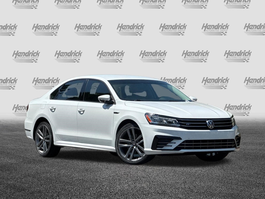 Used 2018 Volkswagen Passat R-Line Sedan