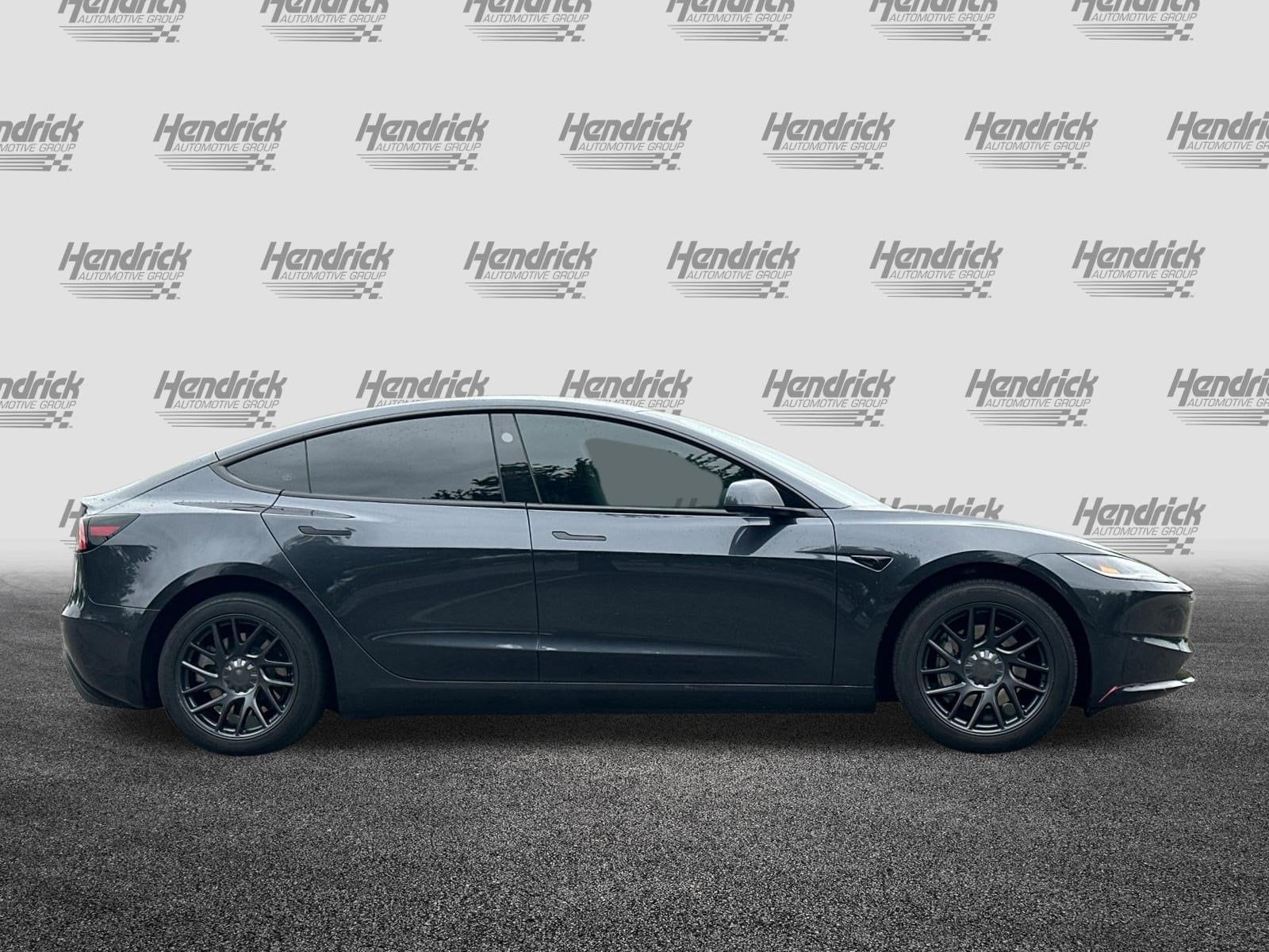 2024 Tesla Model 3 photo 2