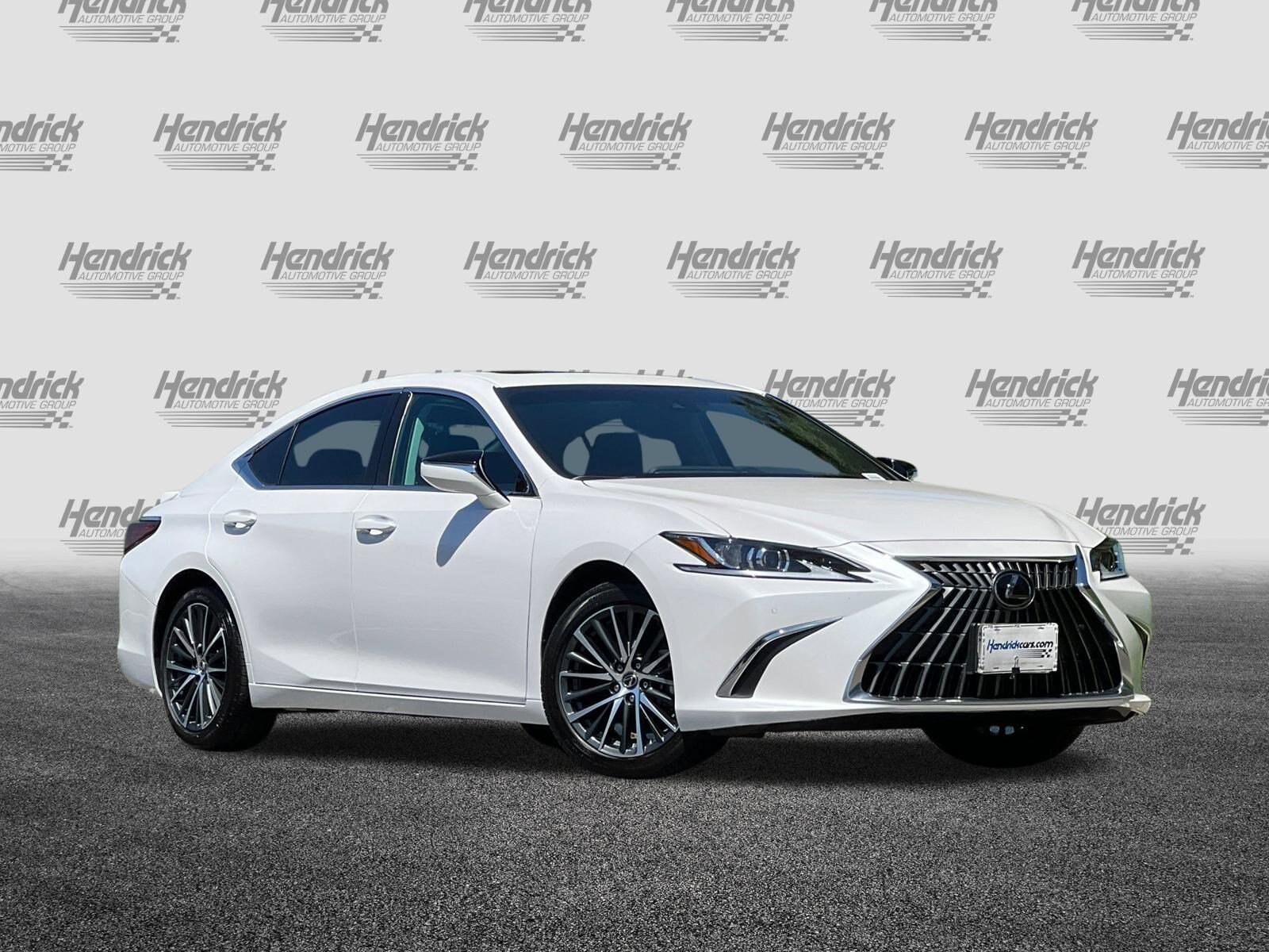 2025 Lexus ES 300h photo 2