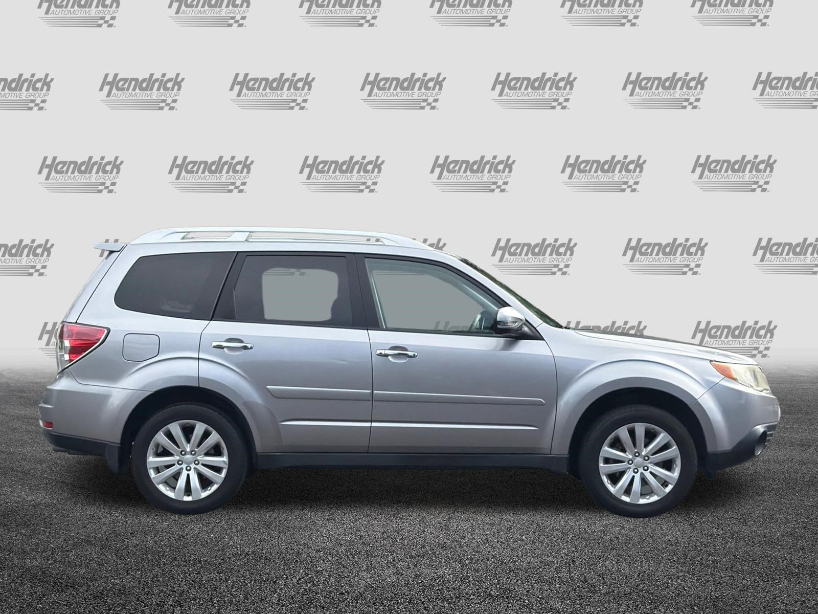2011 Subaru Forester 2.5X Touring photo 2