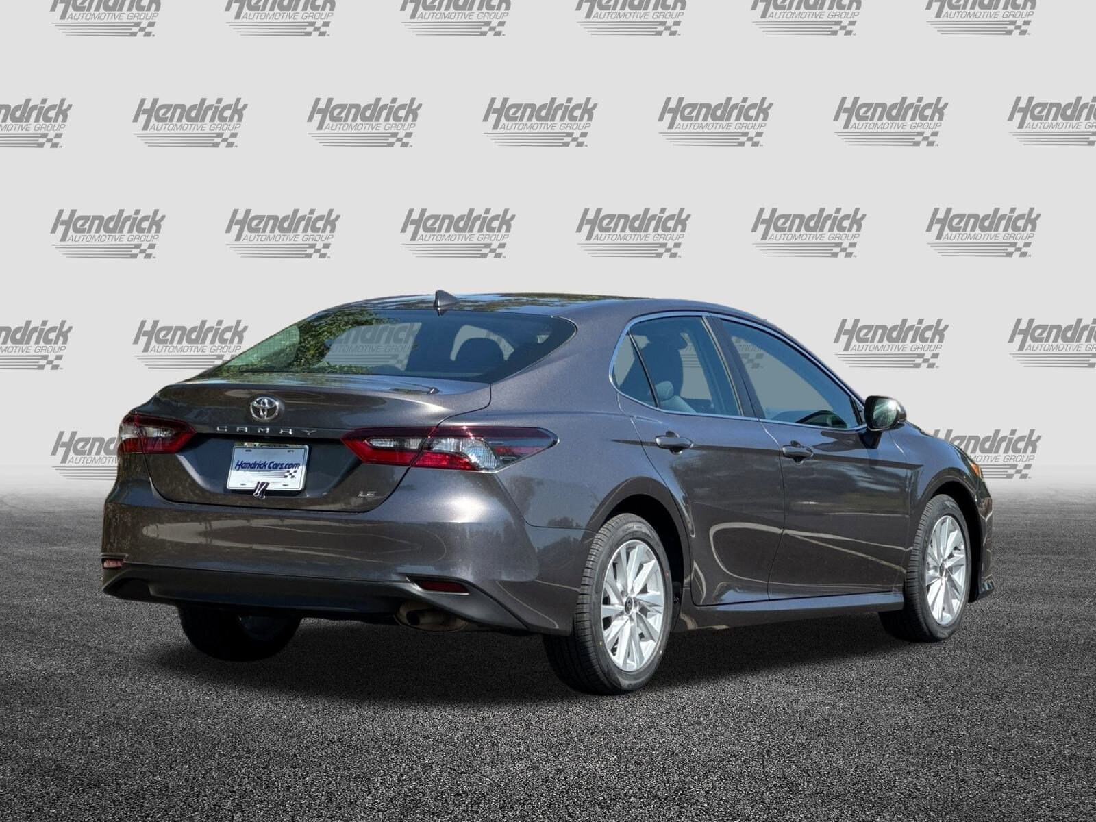 2022 Toyota Camry LE photo 3