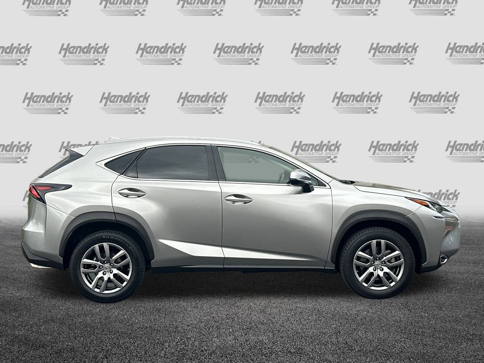 2016 Lexus NX 200t Luxury photo 2