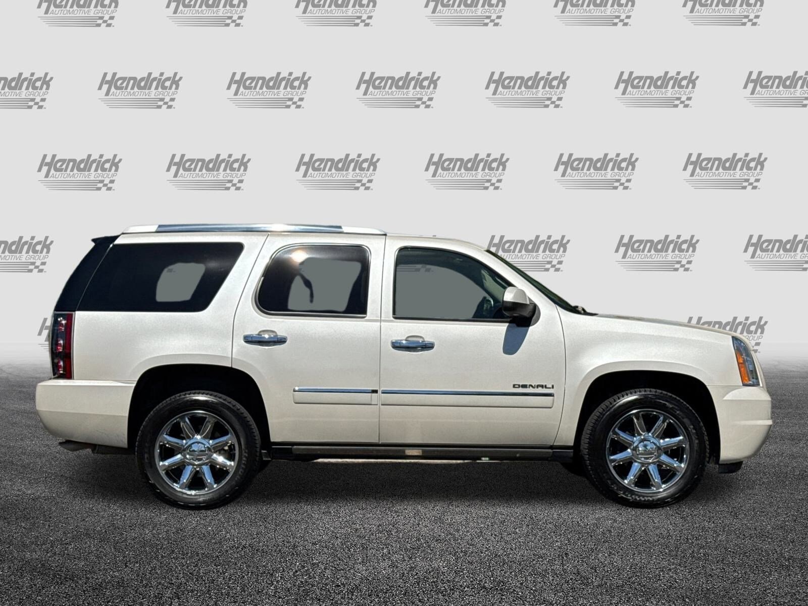 2013 Gmc Yukon Denali photo 2