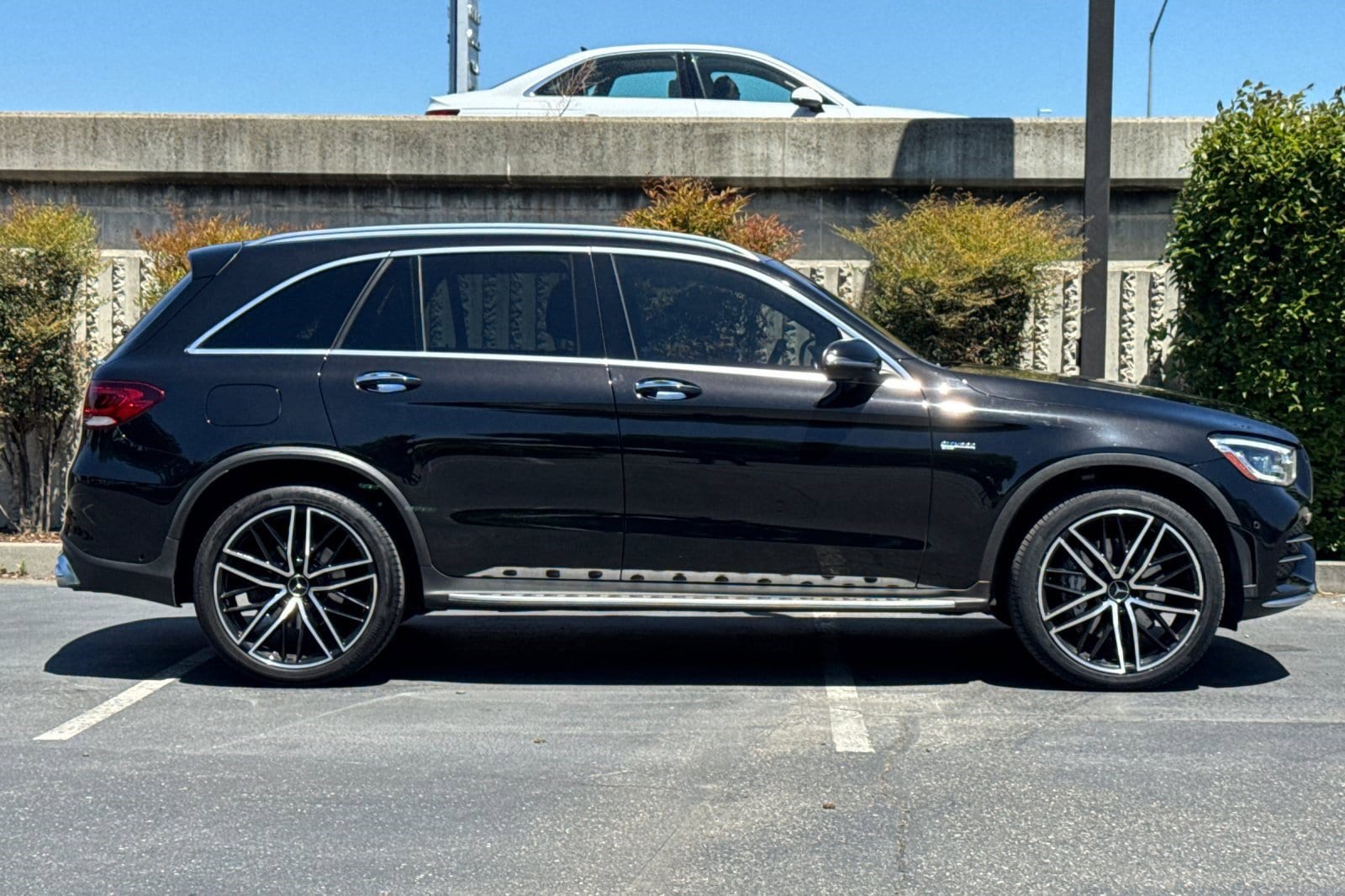 2022 Mercedes-Benz GLC AMG 43 4MATIC photo 2