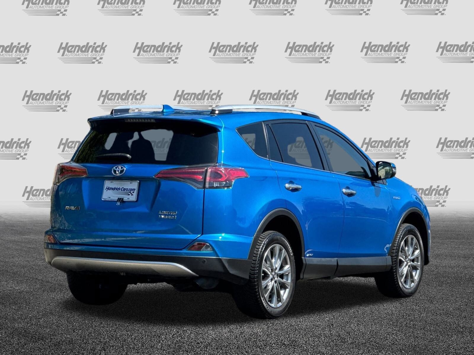 2016 Toyota RAV4 Hybrid Limited photo 3