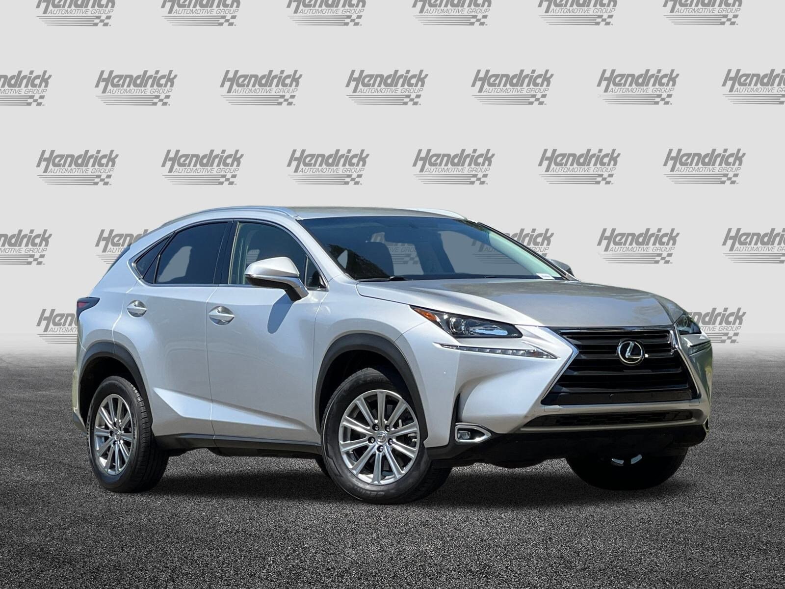 2017 Lexus NX 200t Luxury photo 2
