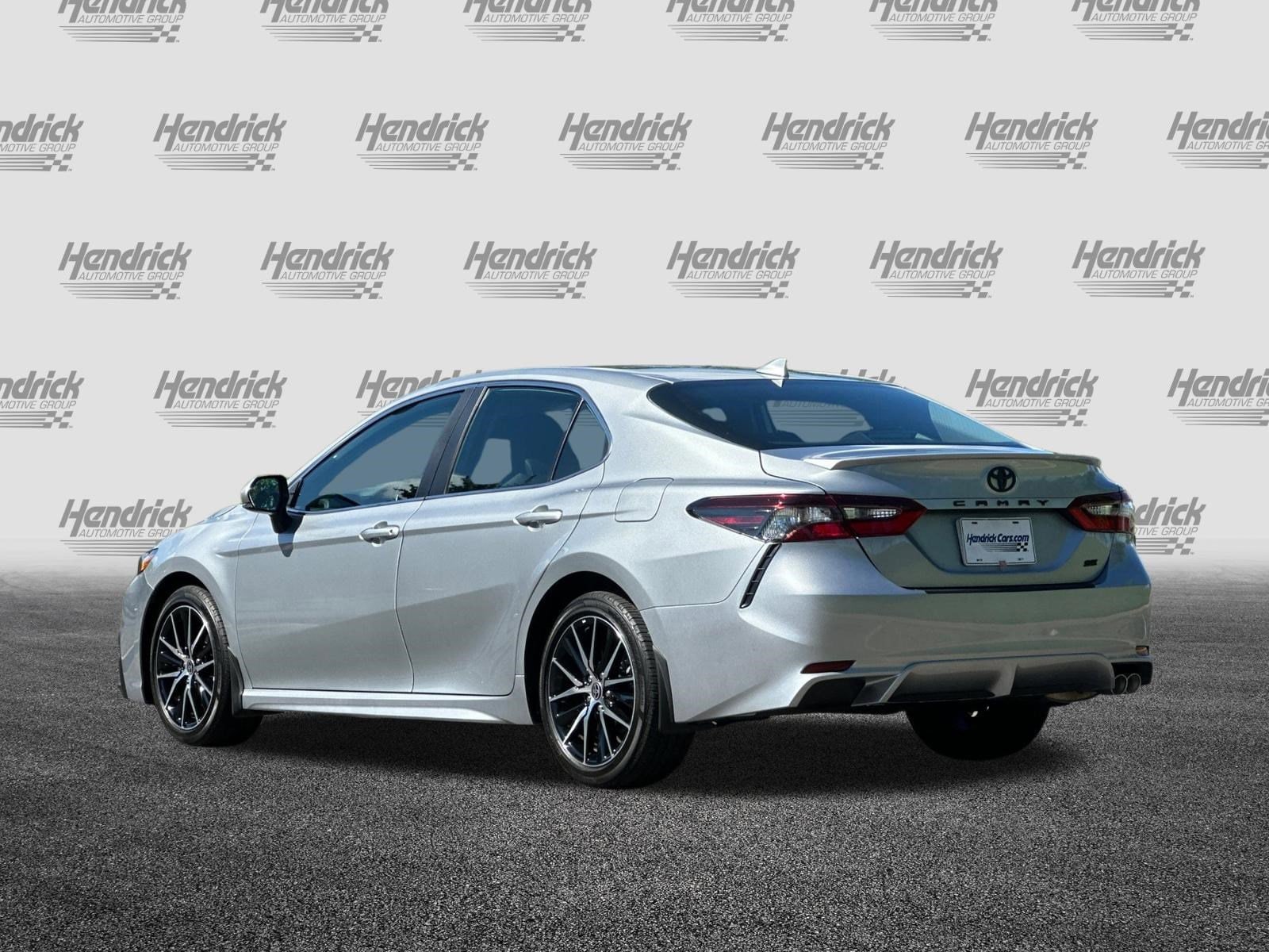 2024 Toyota Camry SE photo 5