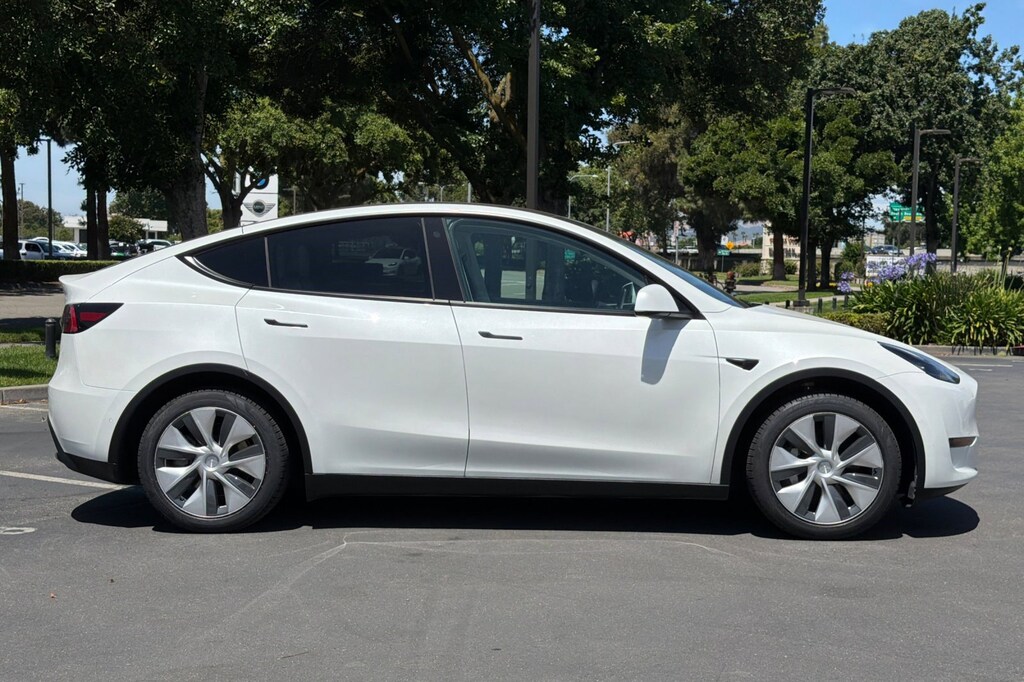 Used 2022 Tesla Model Y Long Range SUV