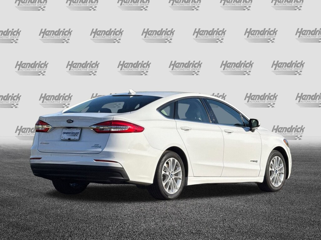Used 2019 Ford Fusion Hybrid SE Sedan