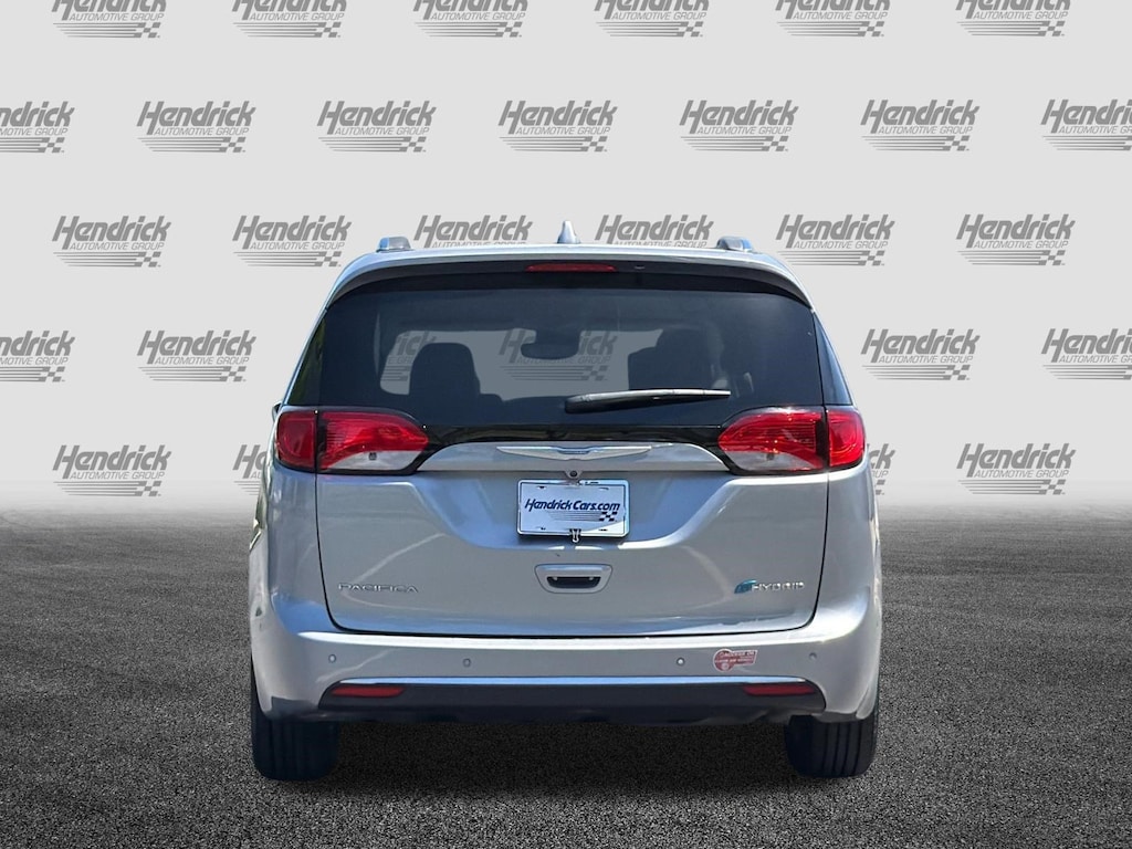 Used 2017 Chrysler Pacifica Hybrid Platinum Van Passenger Van