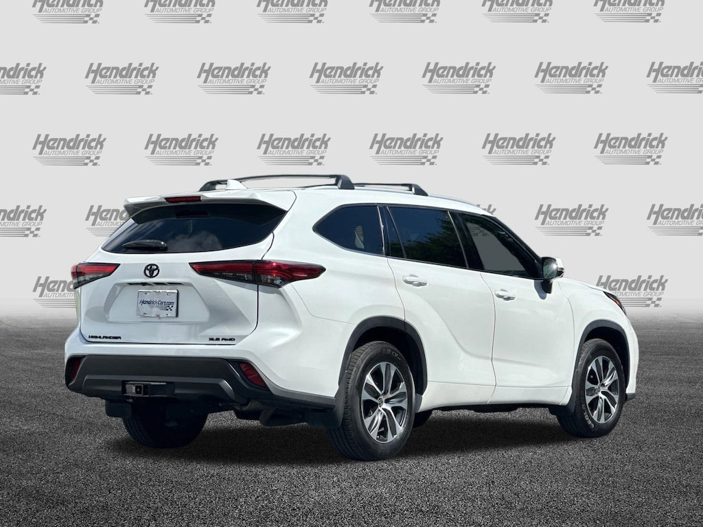 Used 2022 Toyota Highlander XLE SUV