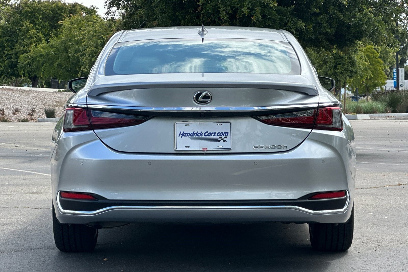 2024 LEXUS ES 300h 300h Luxury photo 4