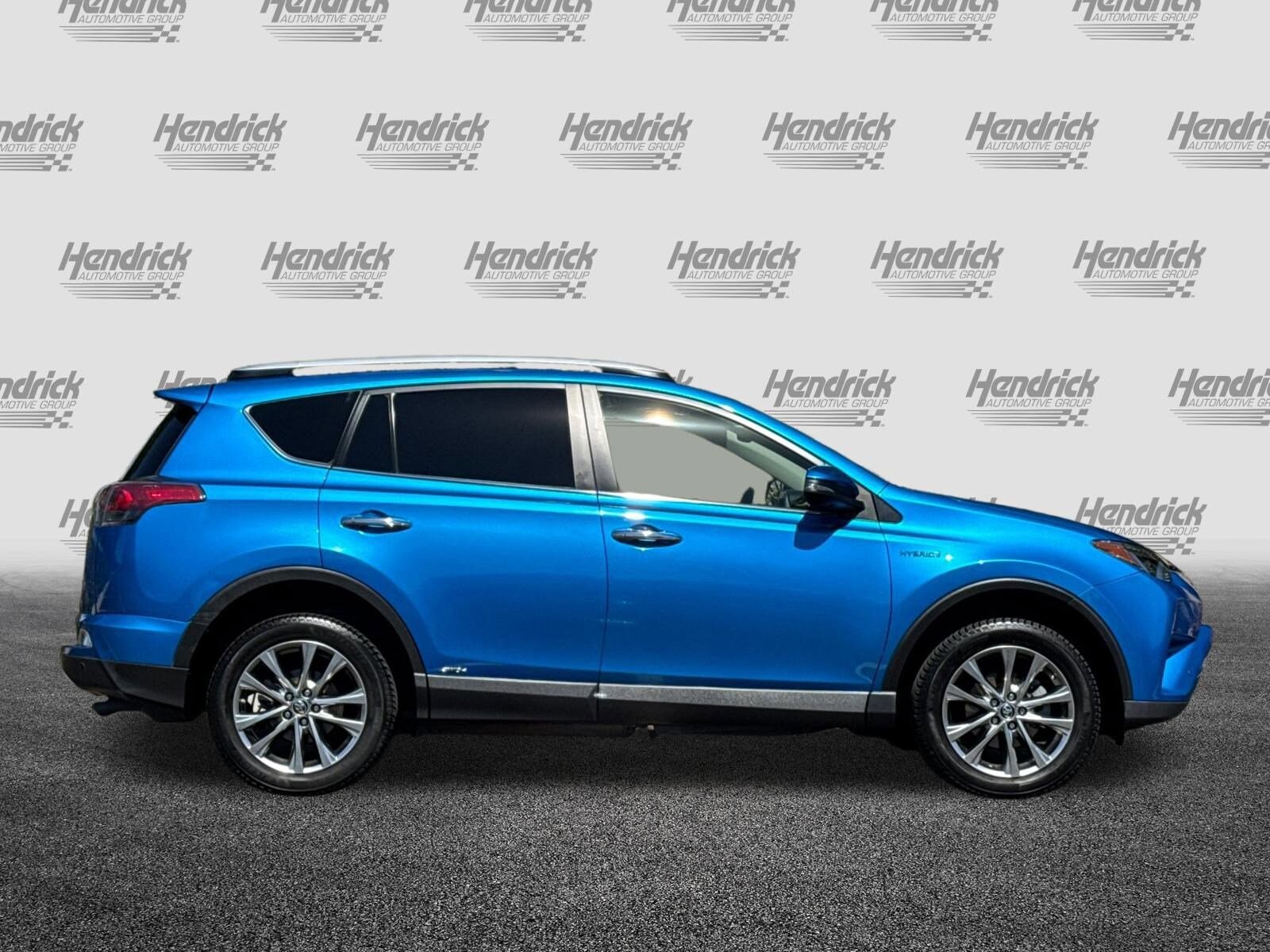 2016 Toyota RAV4 Hybrid Limited photo 2