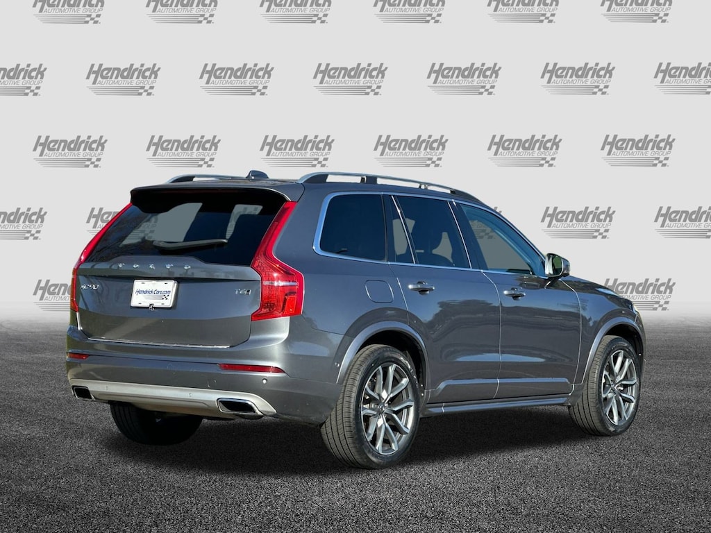 Used 2016 Volvo XC90 T6 Momentum SUV
