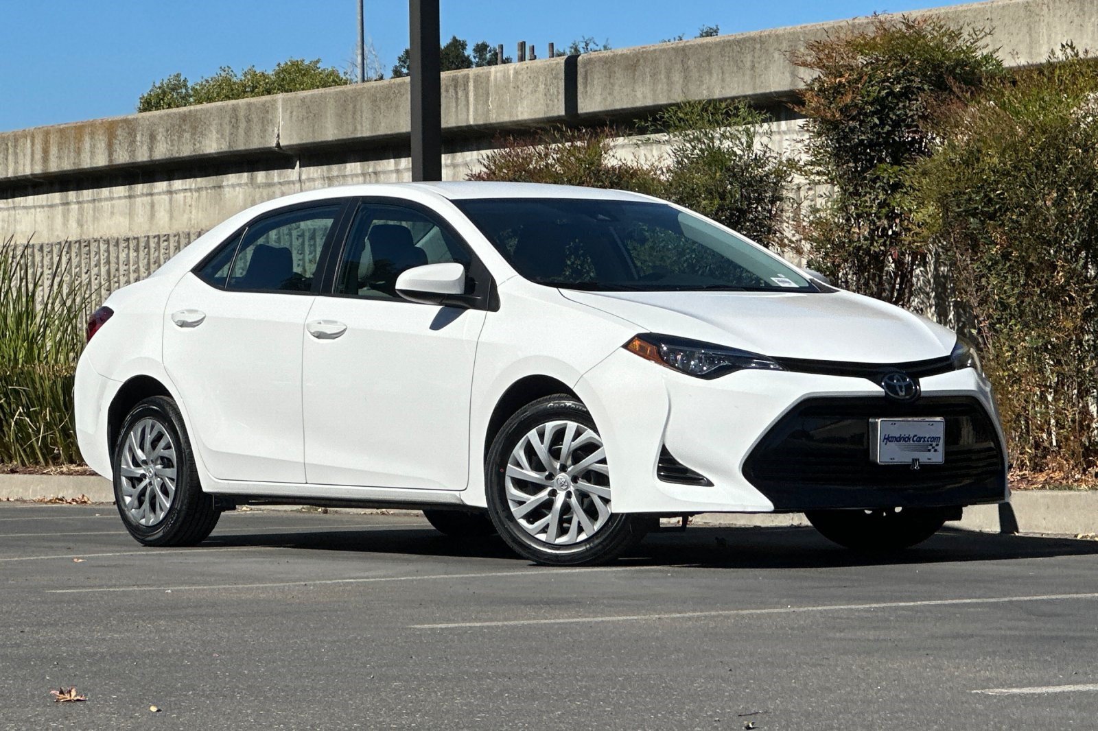 2019 Toyota Corolla LE Sedan