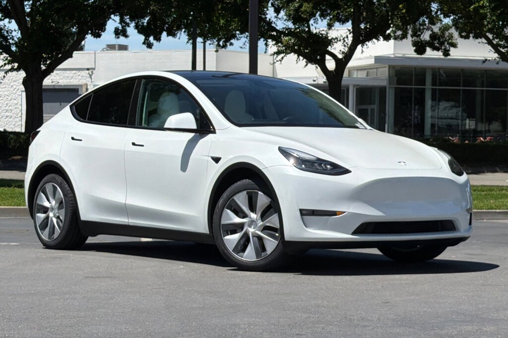 Used 2022 Tesla Model Y Long Range SUV