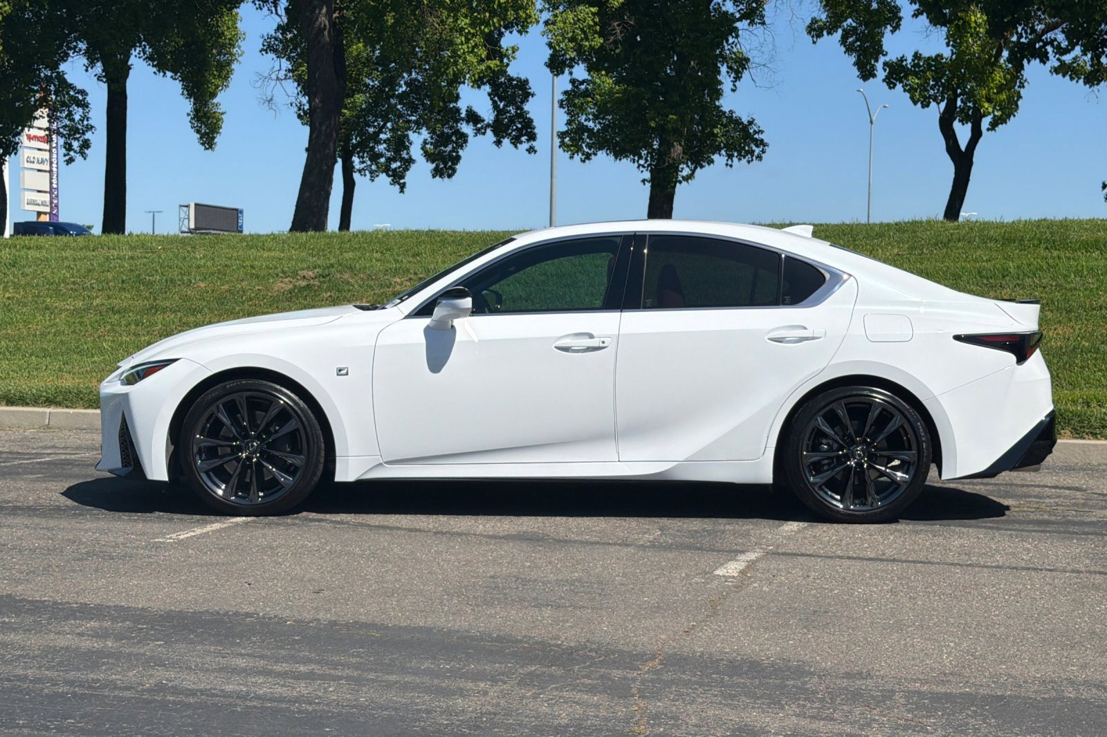 2023 LEXUS IS 350 F SPORT photo 6