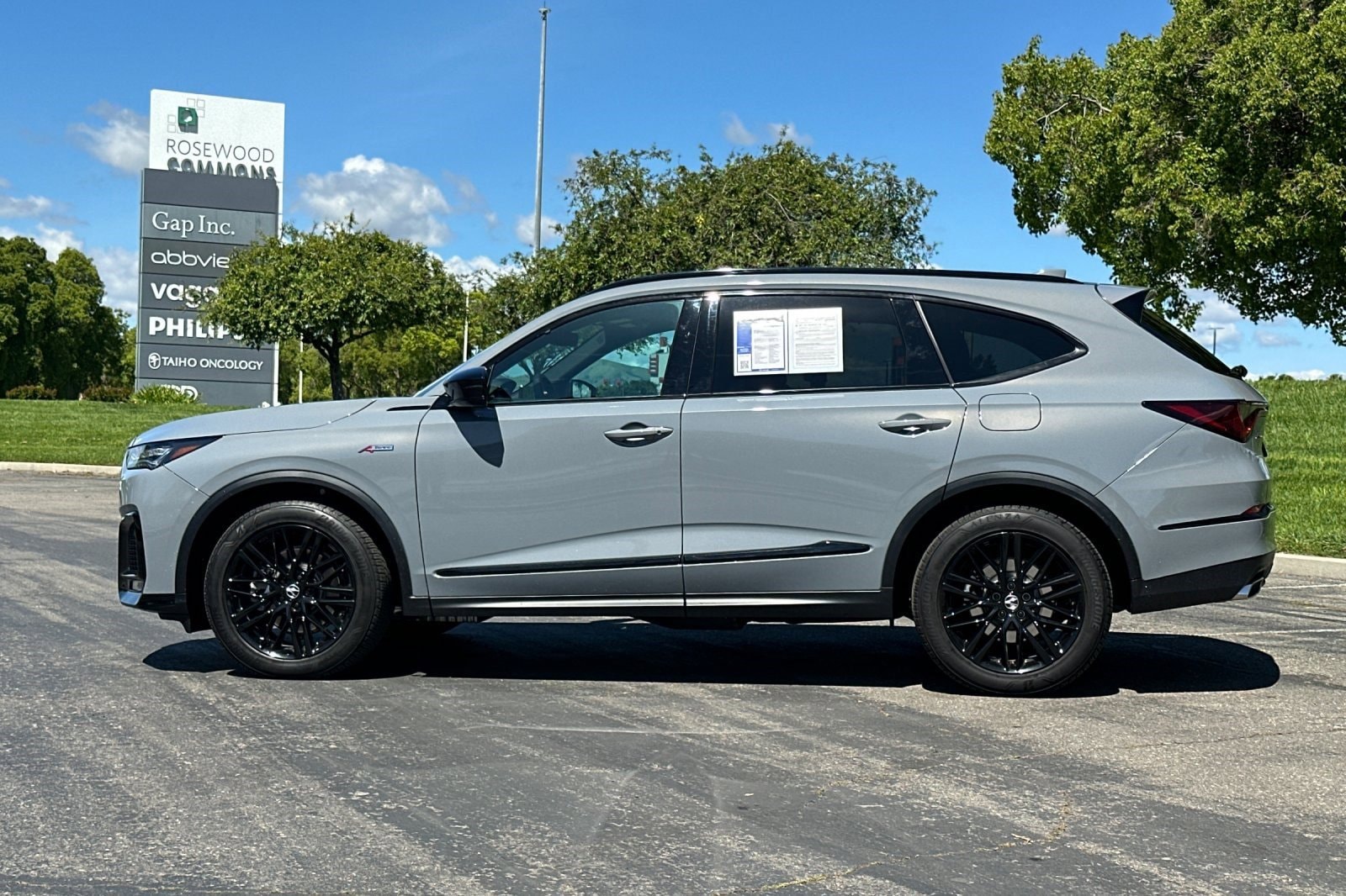 2026 Acura MDX SH-AWD w/A-Spec Advance Package photo 6