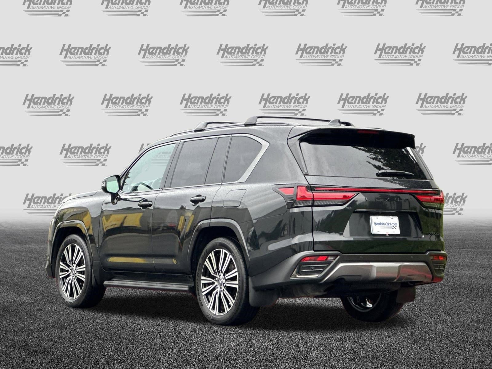 2025 LEXUS LX 600 LUXURY photo 5