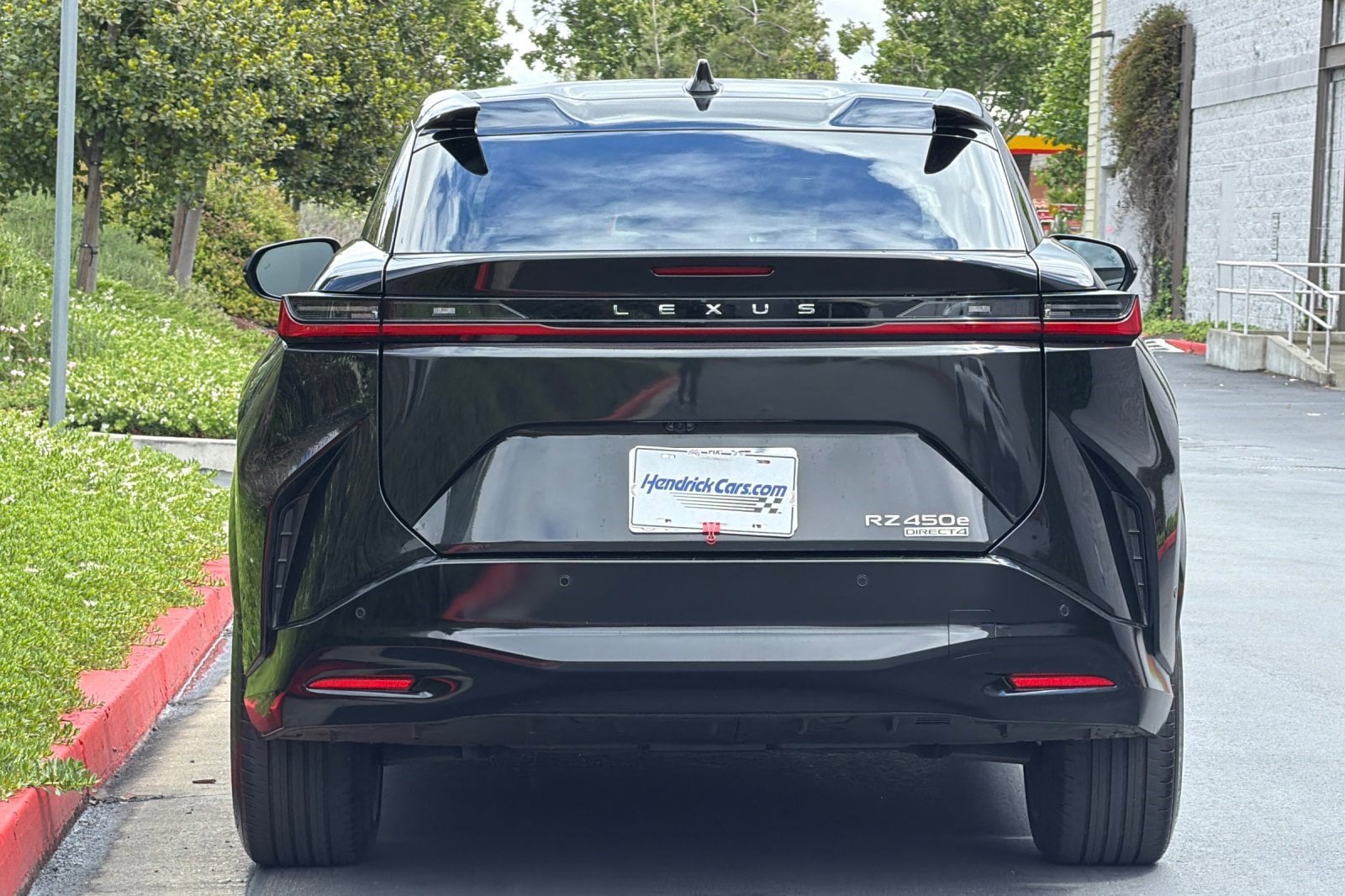 2023 LEXUS RZ 450e 450e Luxury photo 4