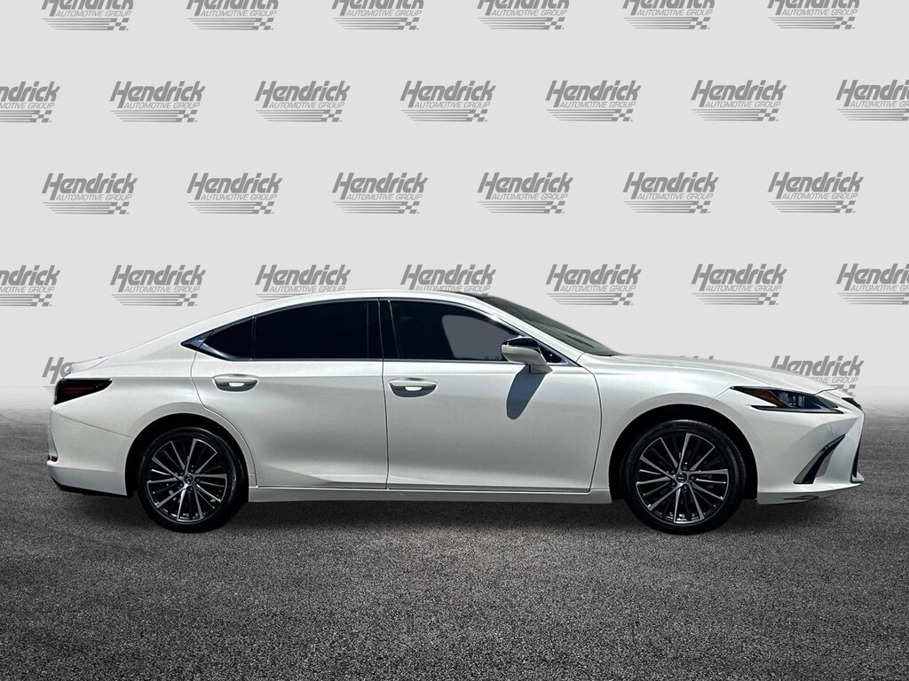 Used 2025 Lexus ES 350 Sedan