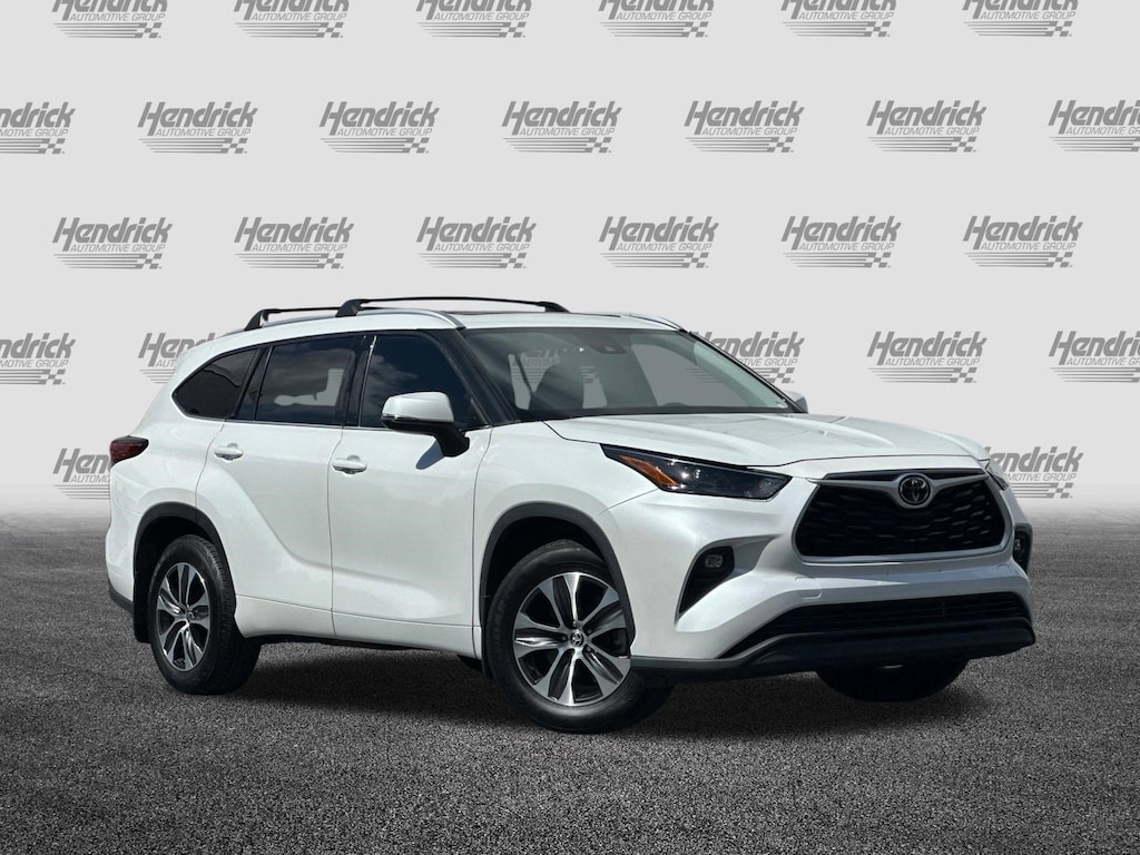 Used 2022 Toyota Highlander XLE SUV