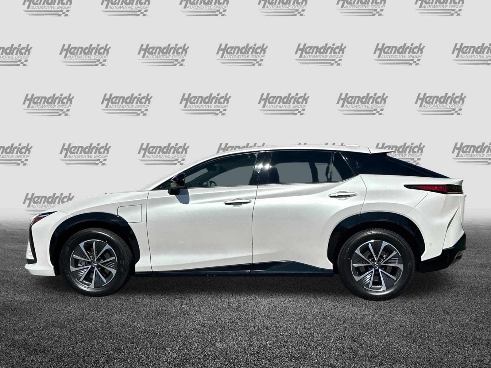 2023 LEXUS RZ 450e 450e Premium photo 6