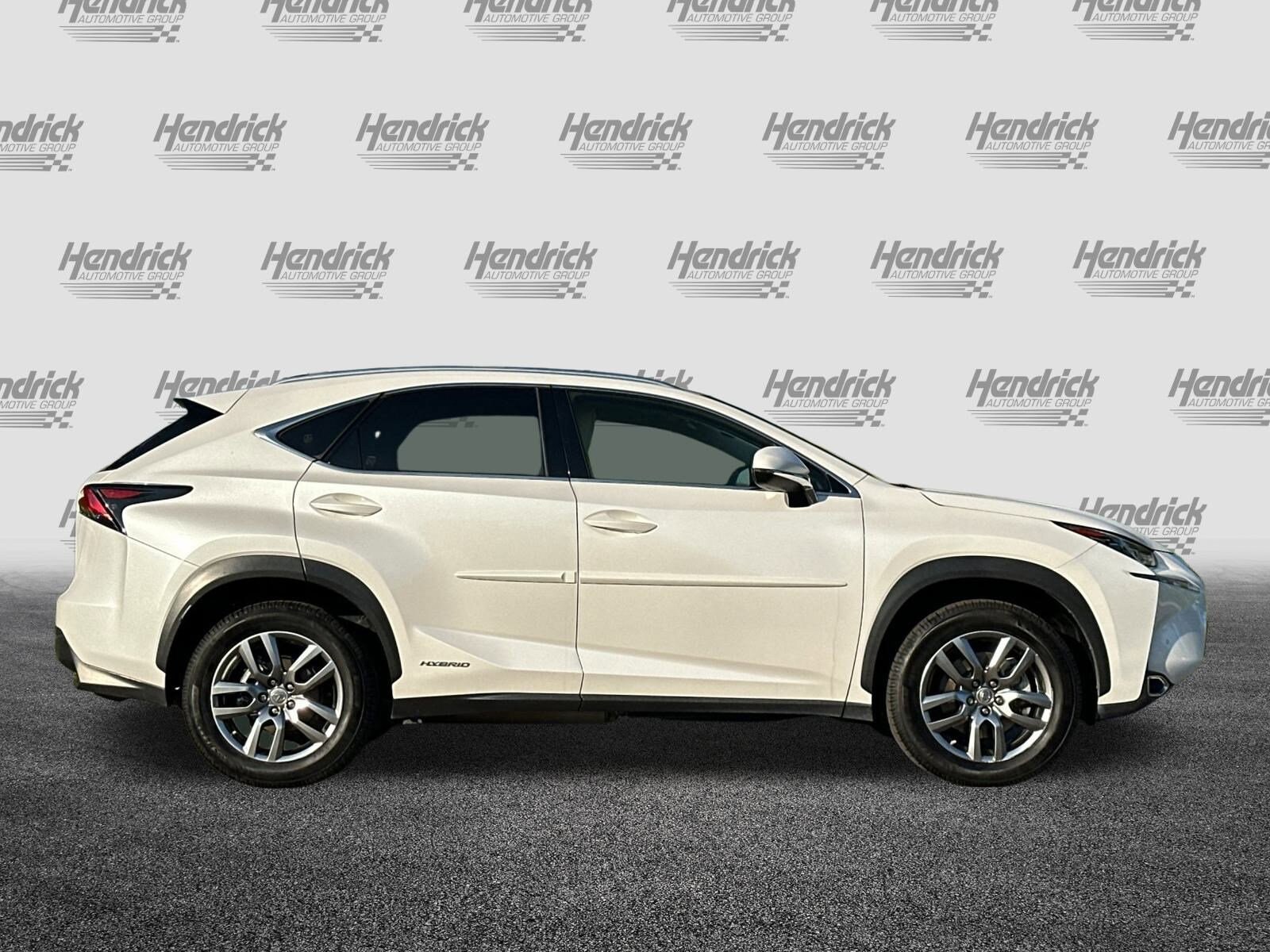 2015 Lexus NX 300h Luxury photo 3