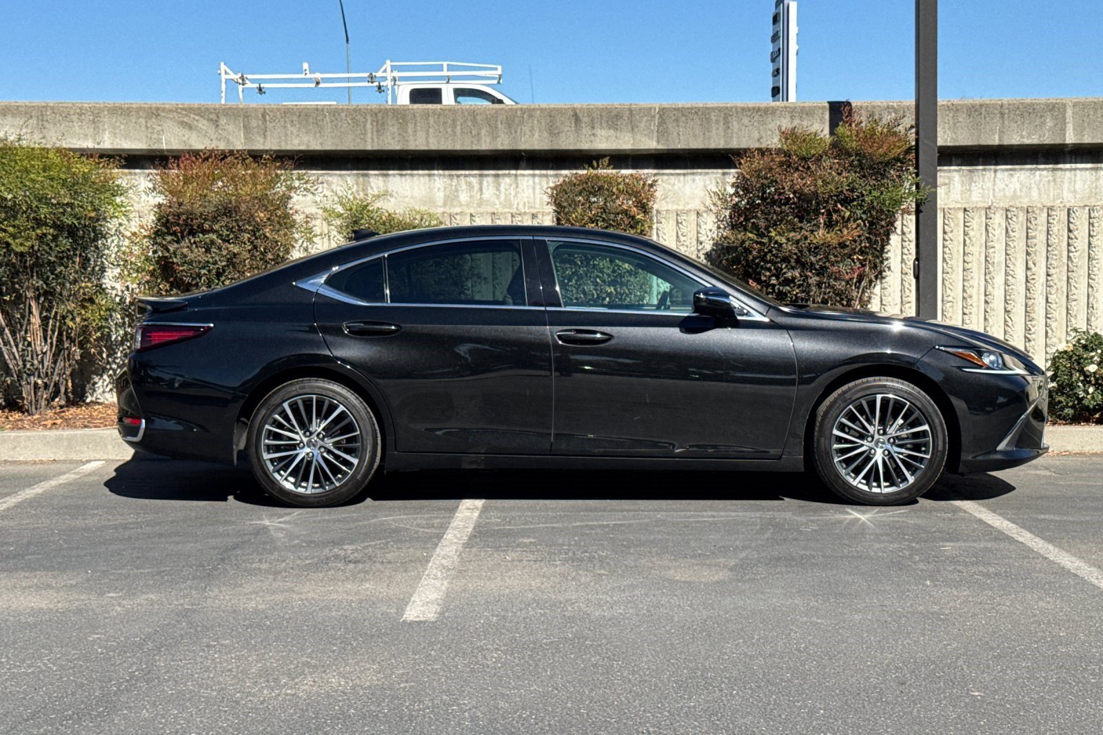 Certified 2024 Lexus ES 300h 300h Sedan