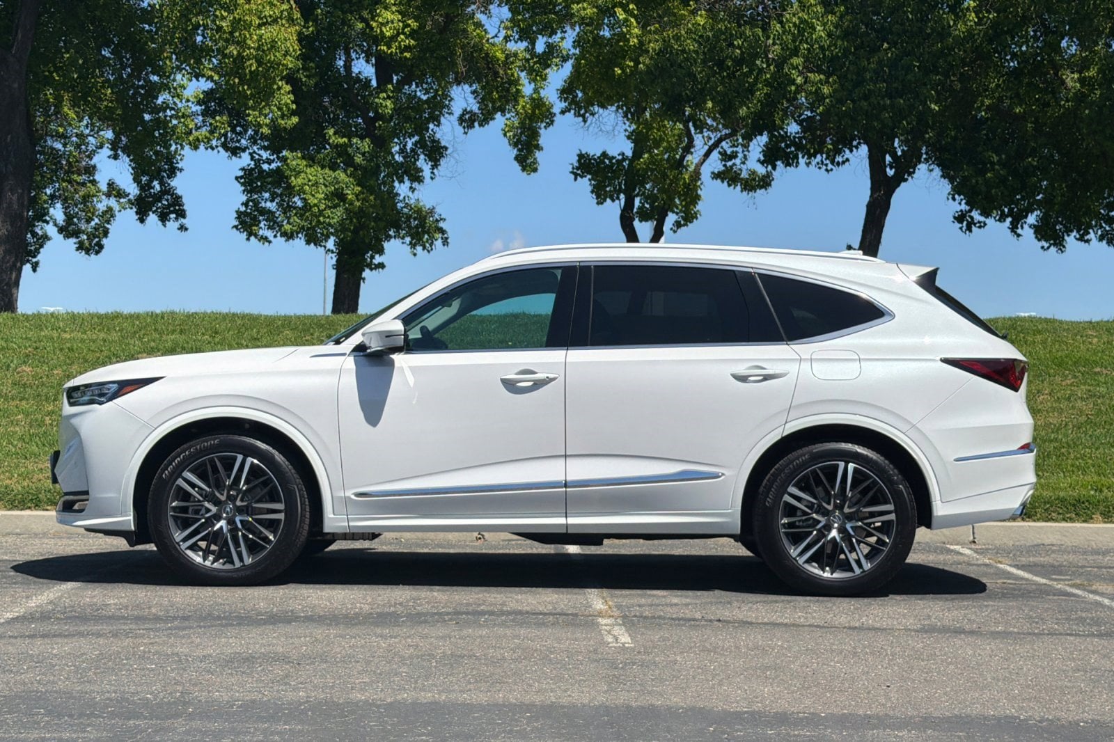 2026 Acura MDX w/Advance Package photo 6