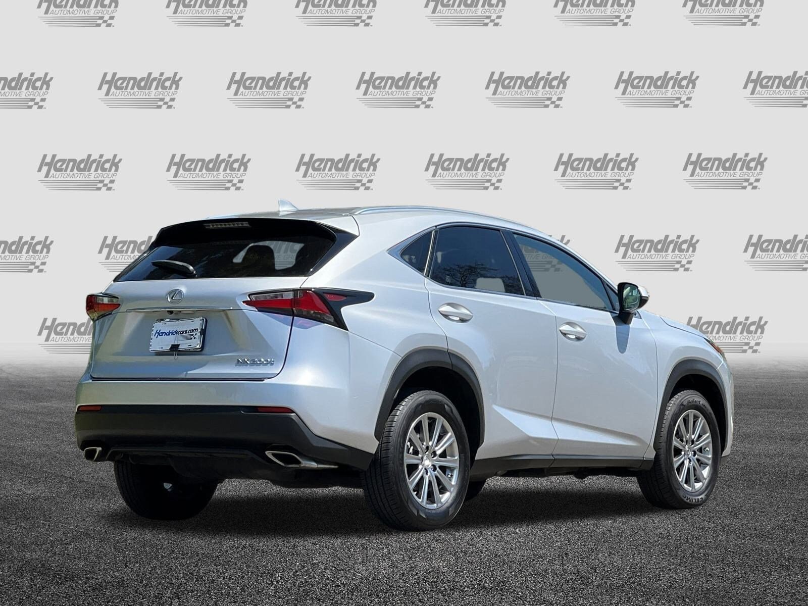 2017 Lexus NX 200t Luxury photo 4
