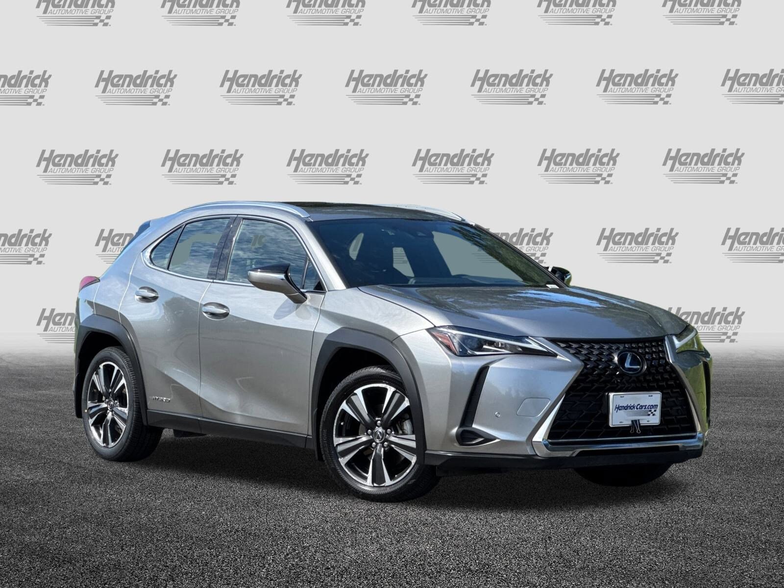 2020 Lexus UX 250h Premium photo 2