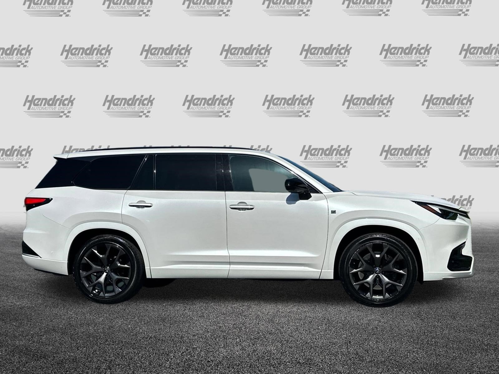 2025 LEXUS TX 500h 500h F SPORT Luxury photo 2