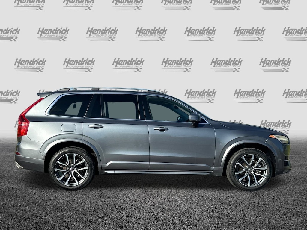 Used 2016 Volvo XC90 T6 Momentum SUV