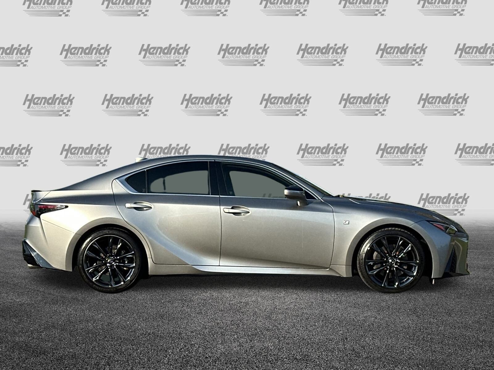 2022 Lexus IS F SPORT photo 3