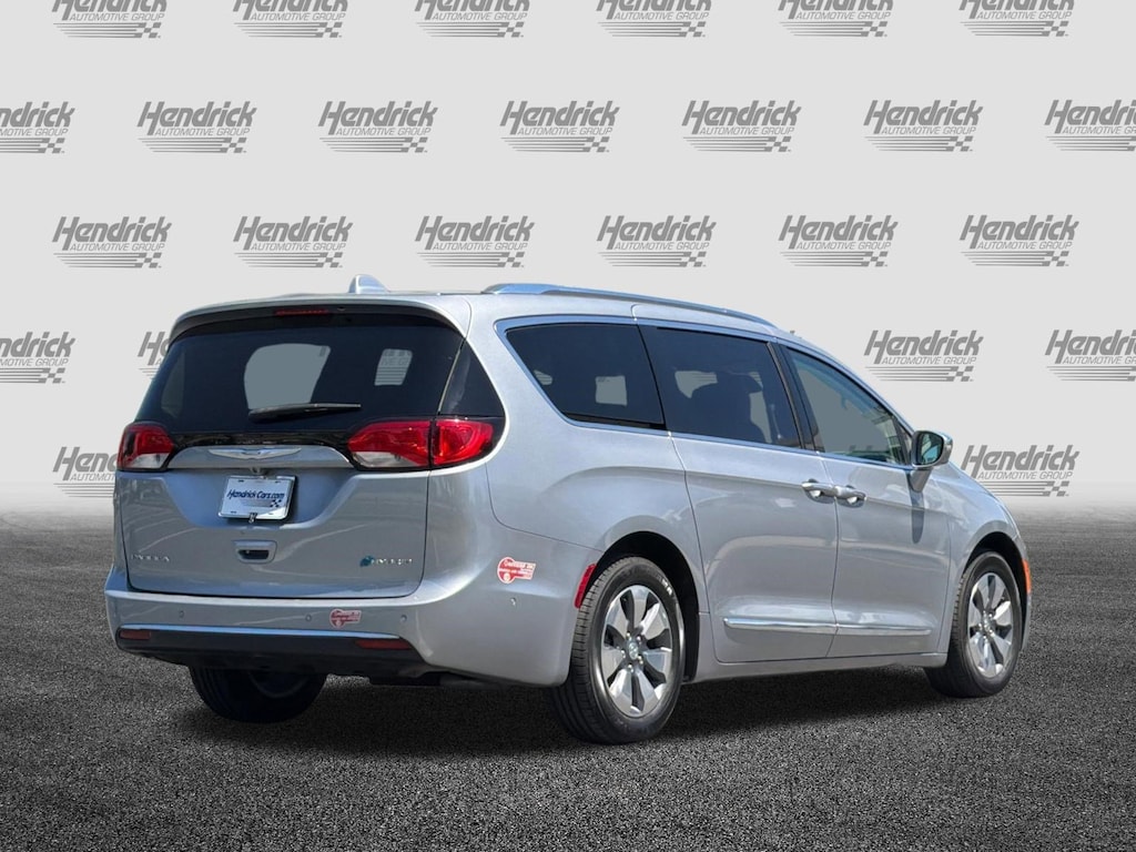 Used 2017 Chrysler Pacifica Hybrid Platinum Van Passenger Van