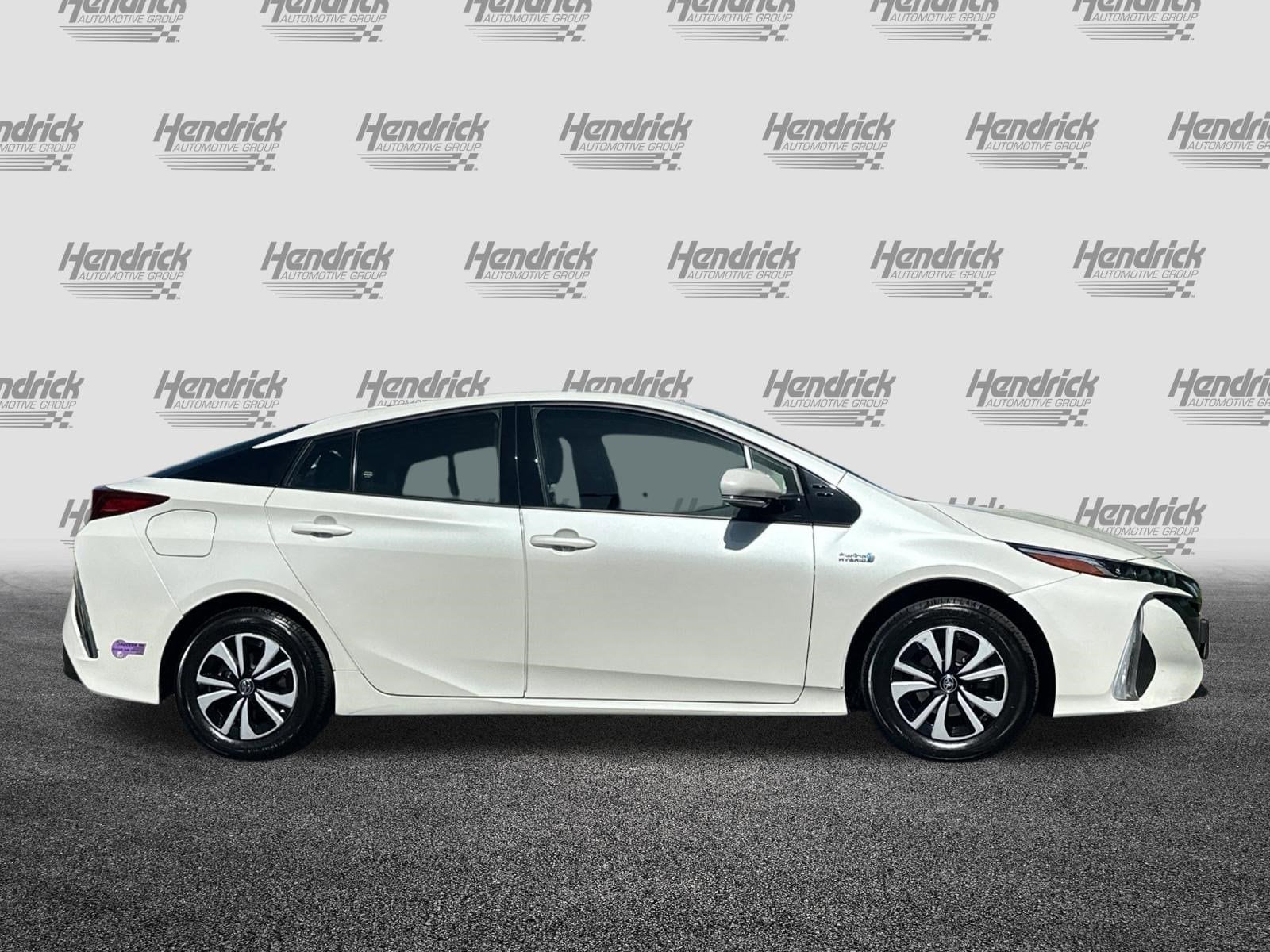 2019 Toyota Prius Prime Premium photo 2