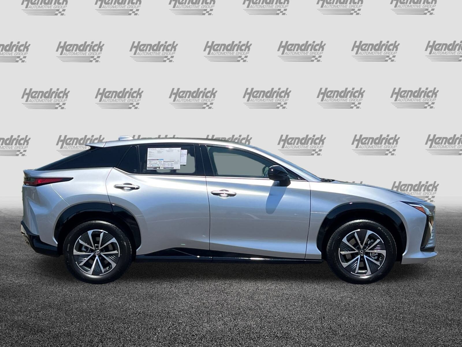 2025 Lexus RZ 450e photo 4
