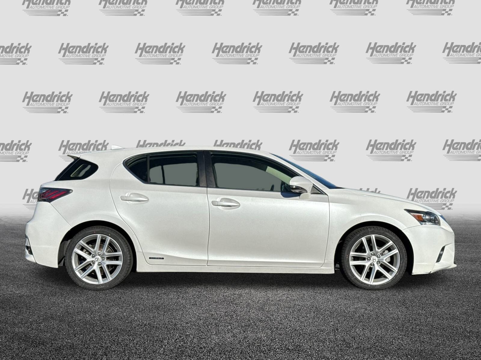 2015 Lexus CT 200h photo 3