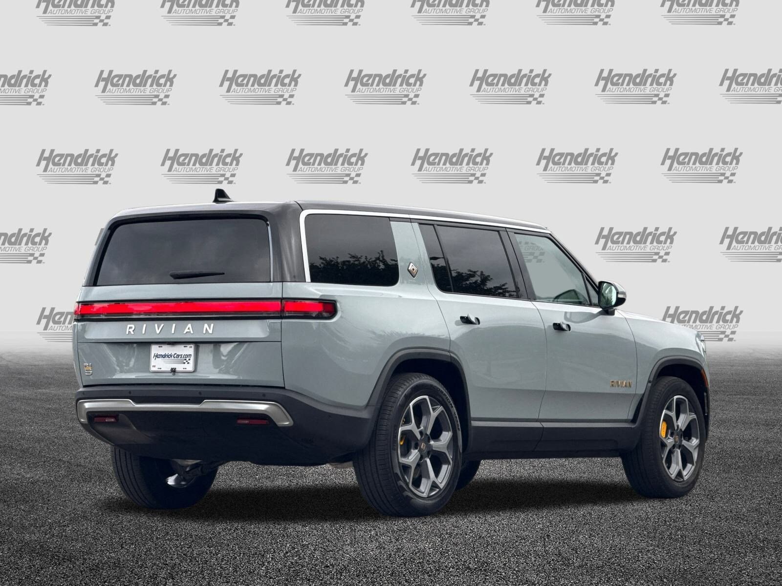 2024 Rivian R1S Adventure photo 3