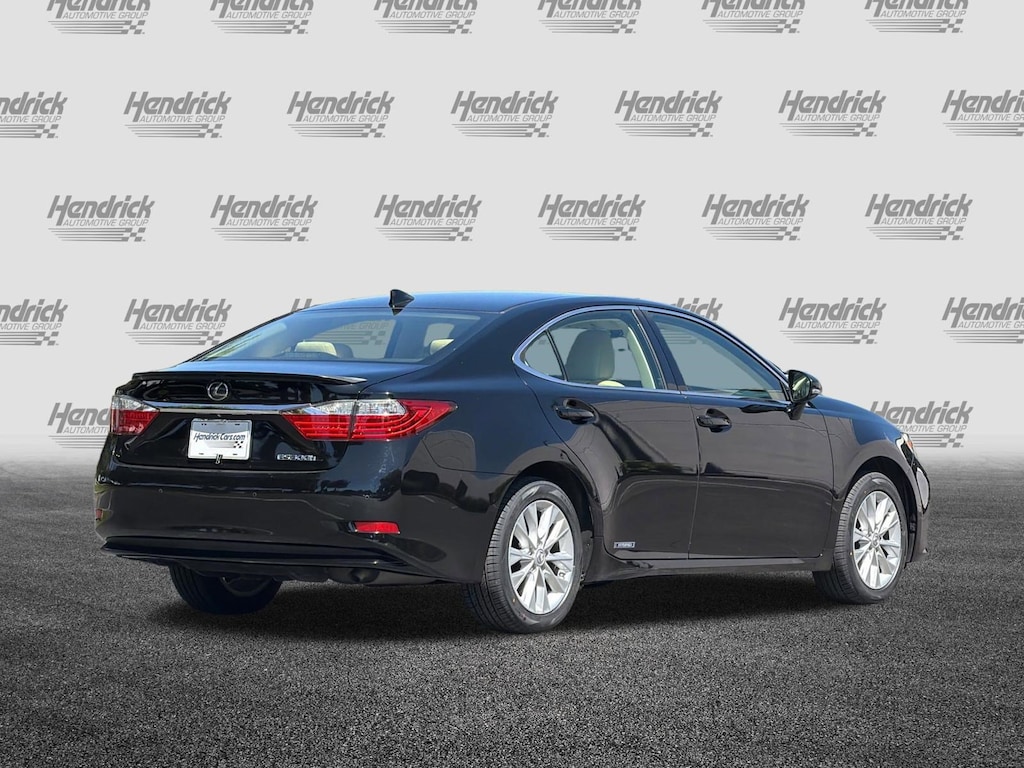 Used 2015 Lexus ES 300h Hybrid Sedan
