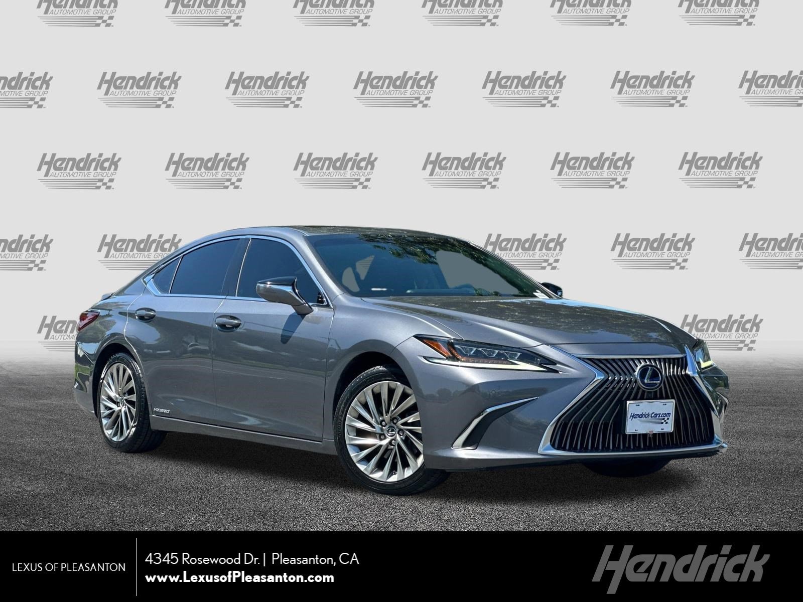 2019 Lexus ES 300h 300h Ultra Luxury's photo