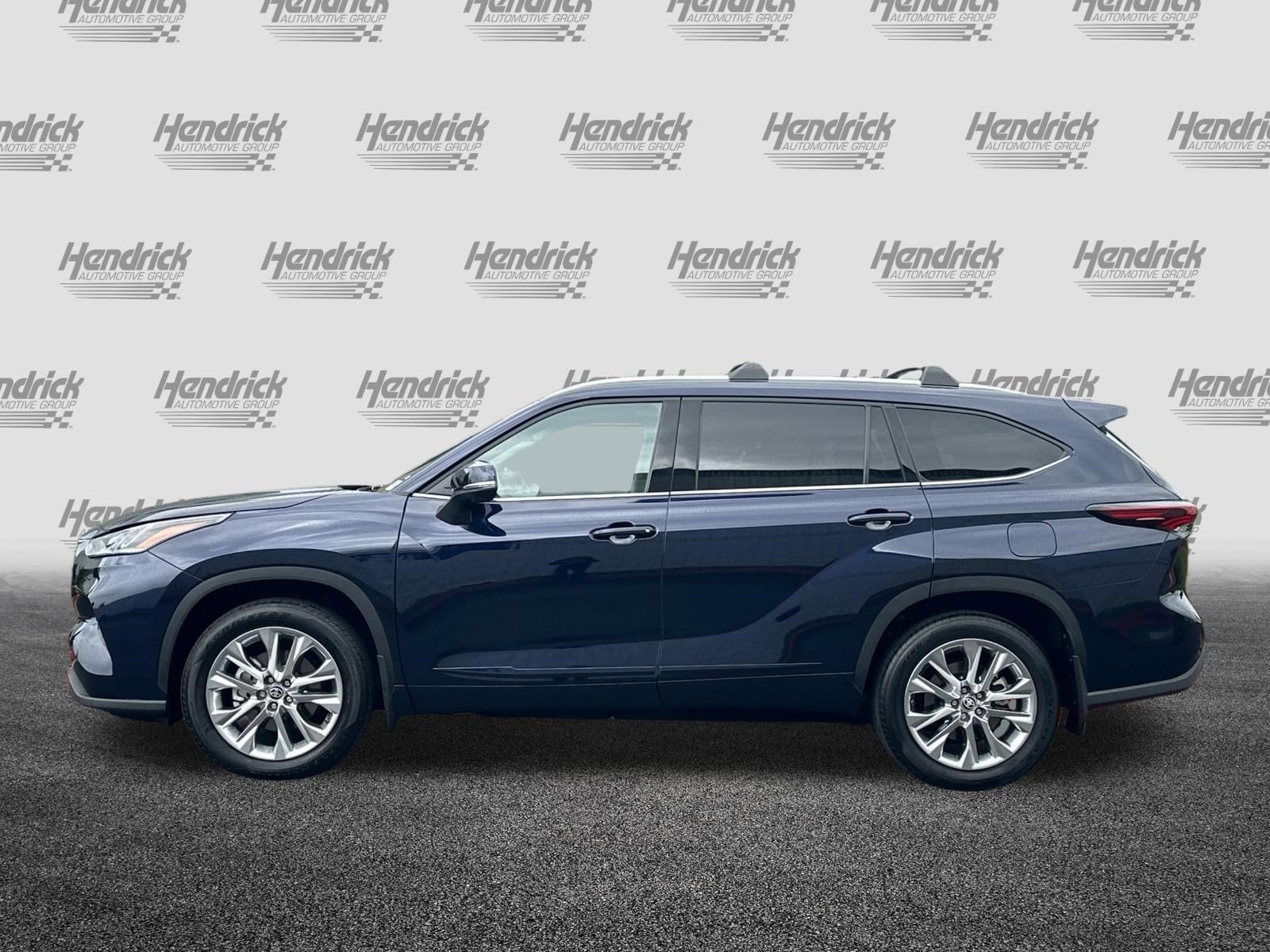2024 Toyota Highlander Limited photo 6