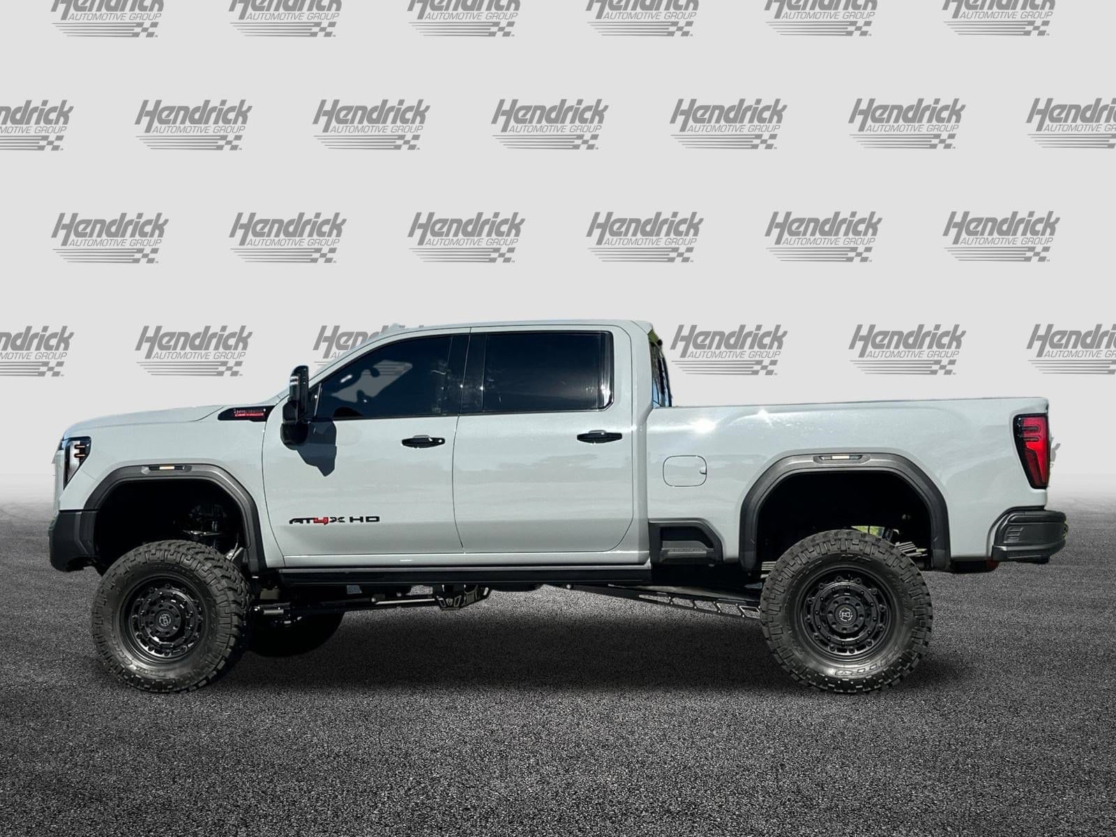 2024 GMC Sierra 2500HD AT4X photo 6