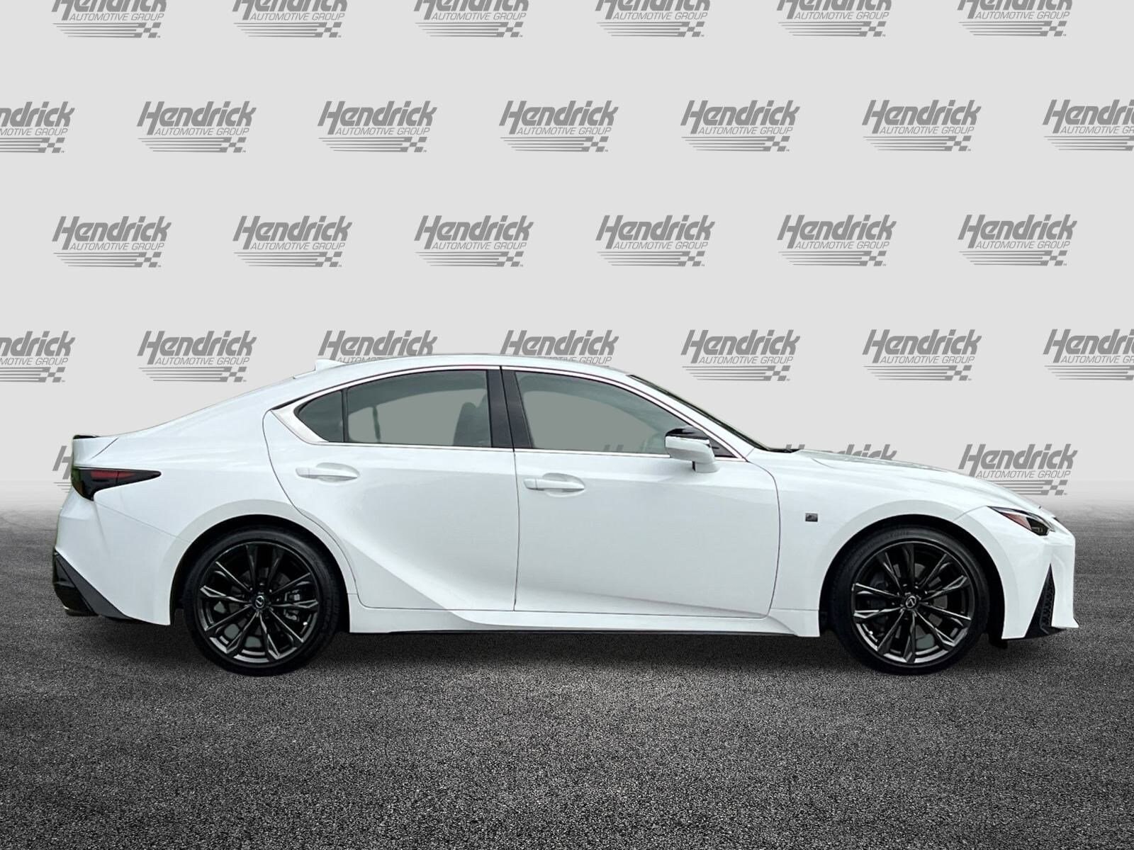 2024 Lexus IS 300 F SPORT photo 3