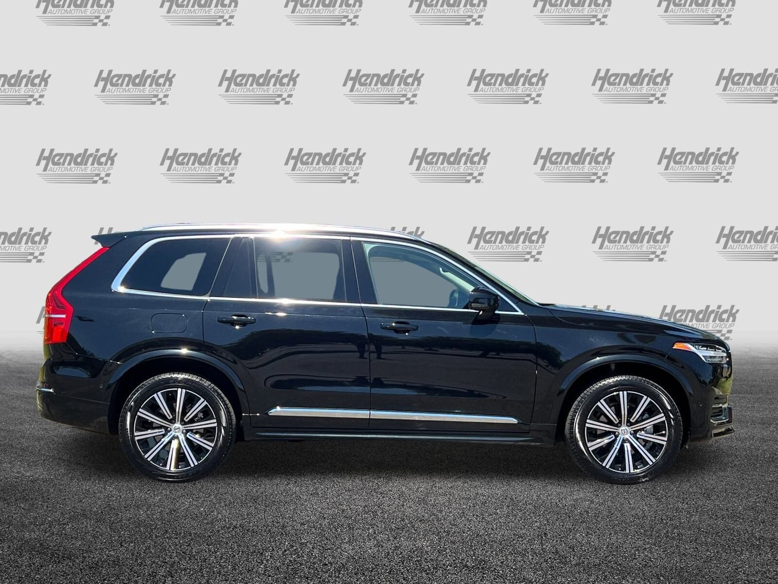 2025 Volvo XC90 Plus photo 3