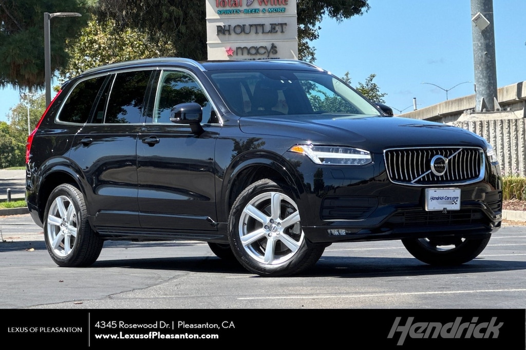 Used 2021 Volvo XC90 Momentum SUV