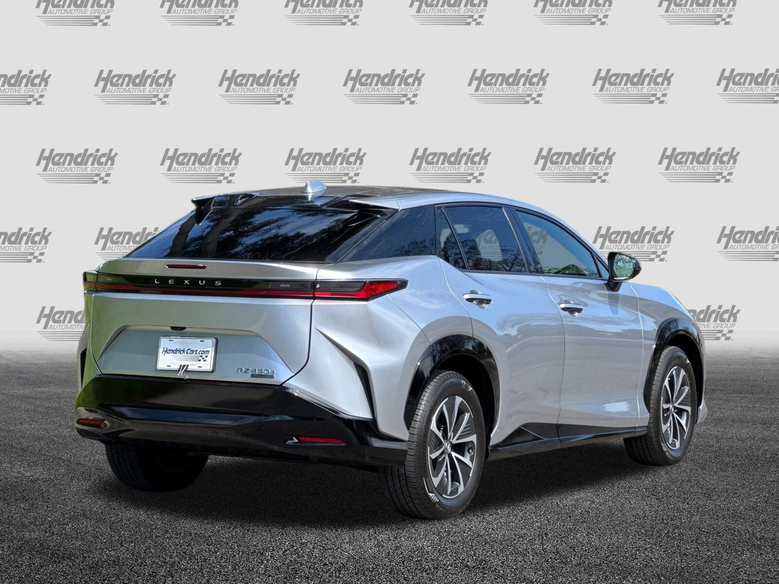 2025 Lexus RZ 450e photo 4