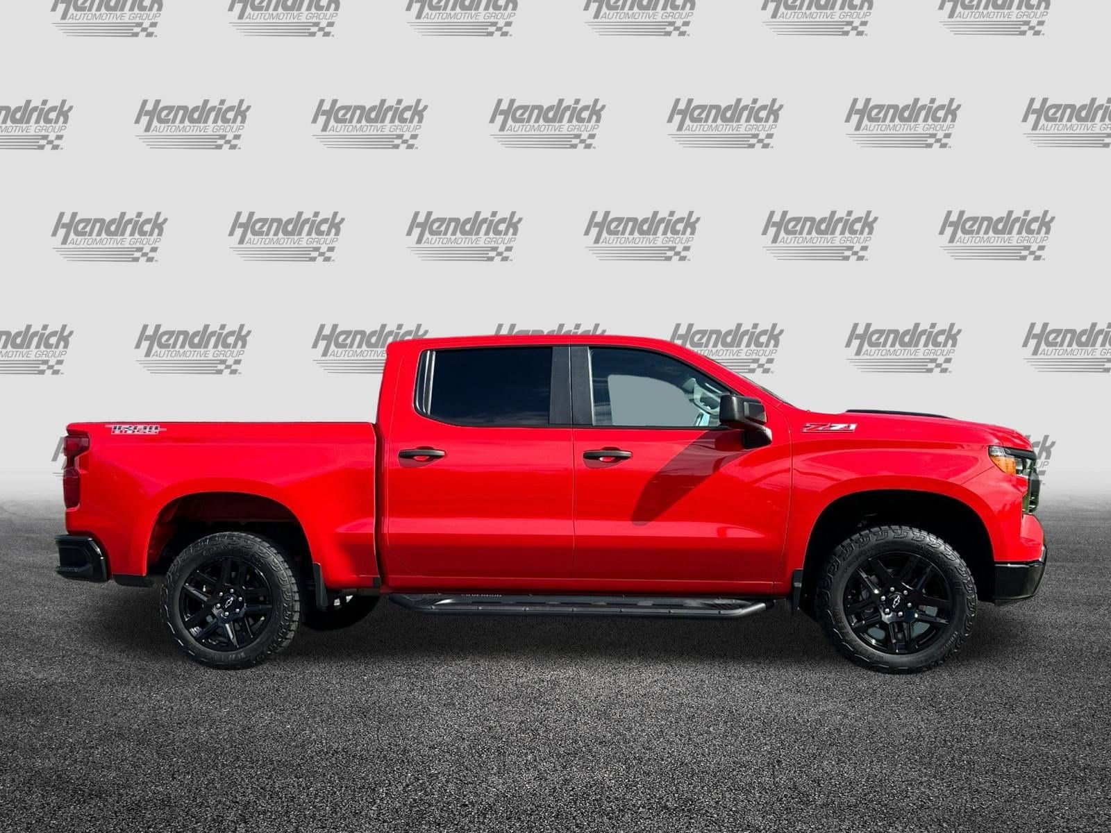 2022 Chevrolet Silverado 1500 Custom Trail Boss photo 2