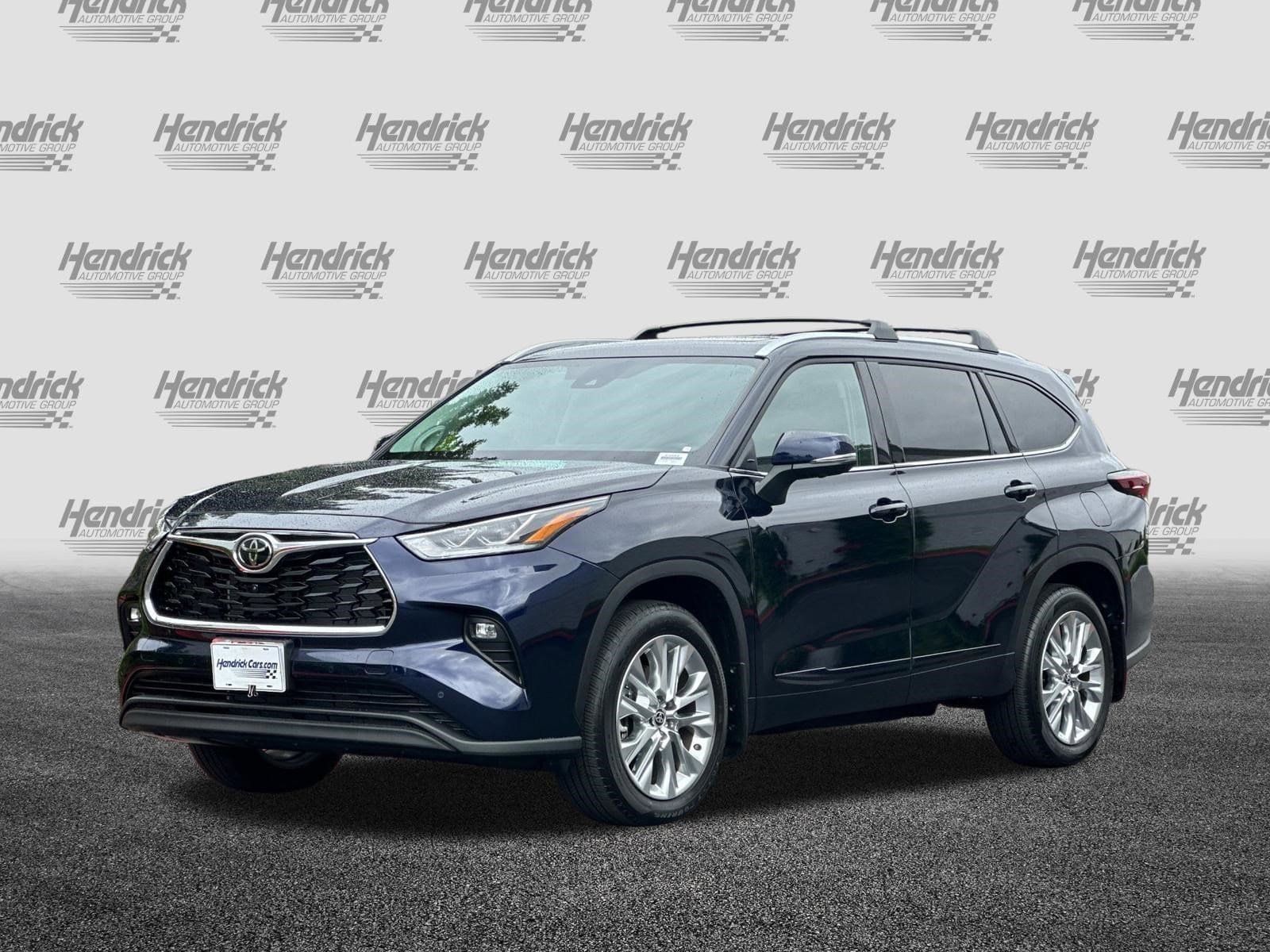 2024 Toyota Highlander Limited photo 3